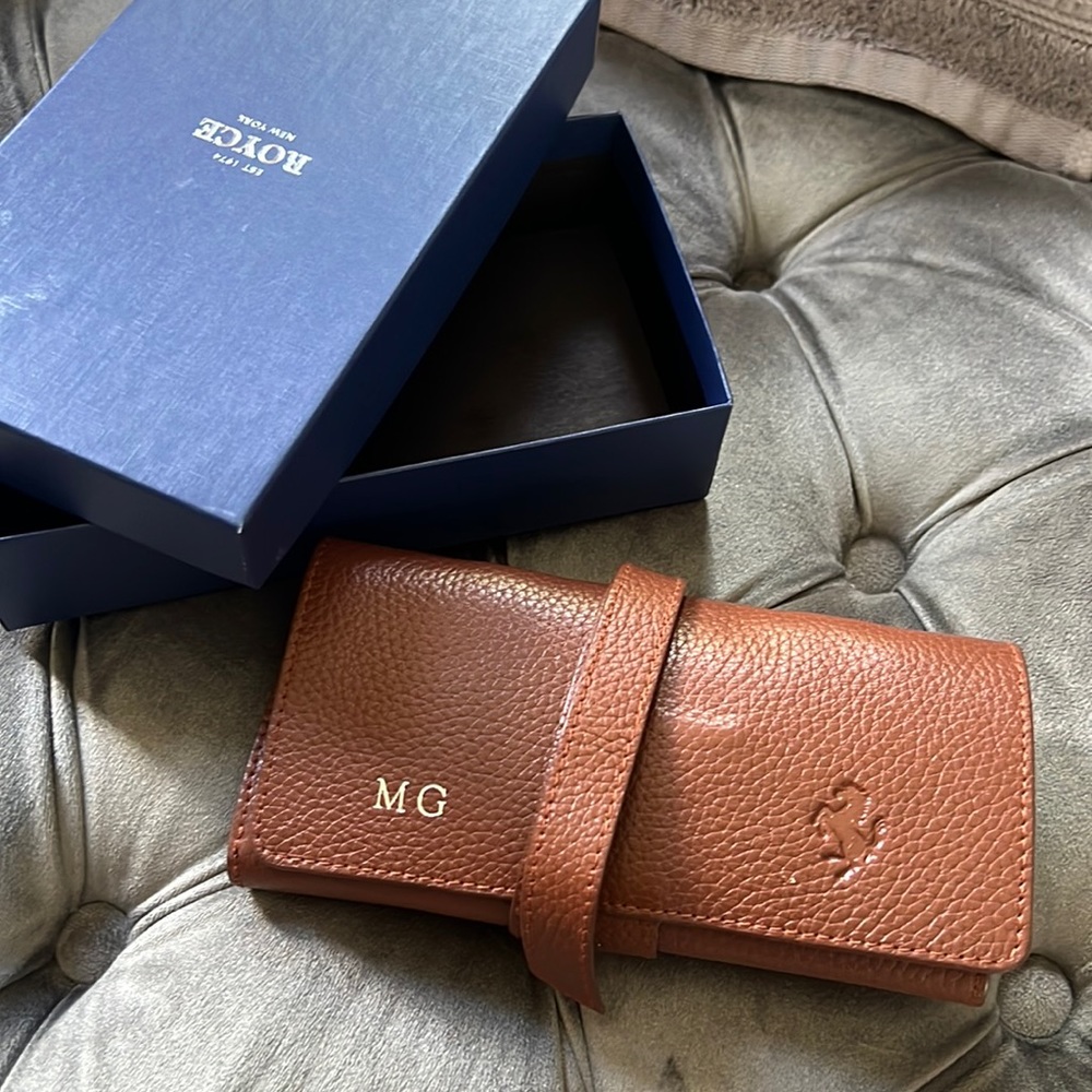 Cord organizer roll with Ferrari symbol, MG initials